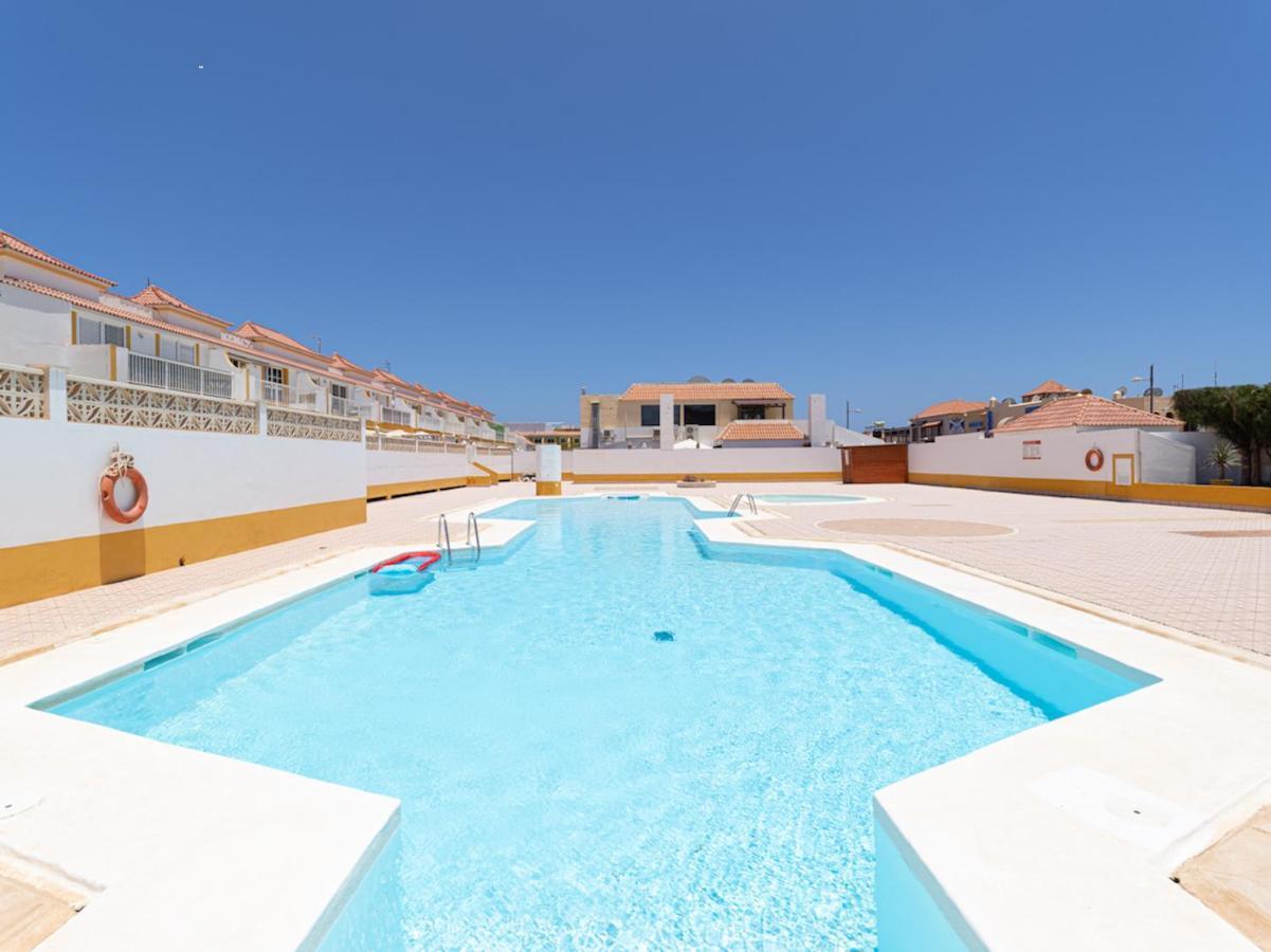 En El Castillo Con Piscina Apartment